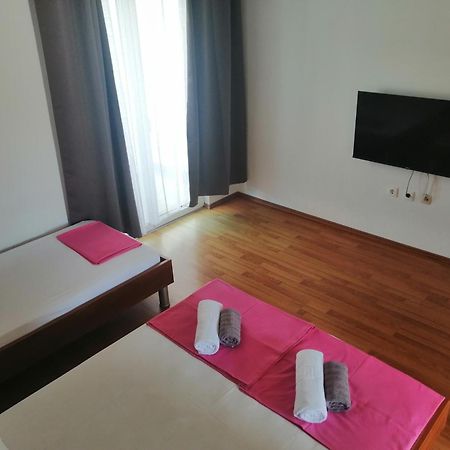 Apartmani Tina Ražanj Exterior foto
