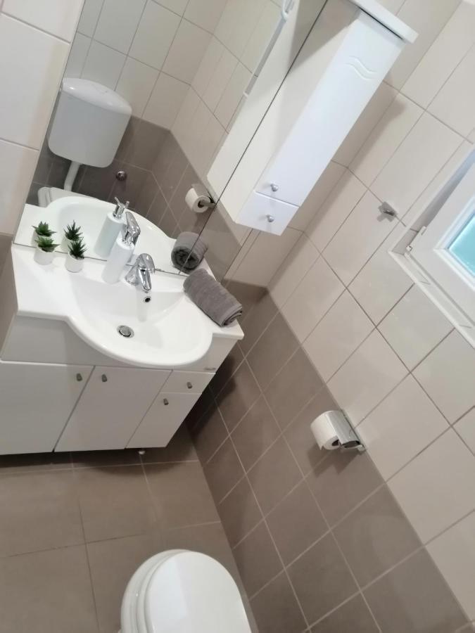 Apartmani Tina Ražanj Exterior foto