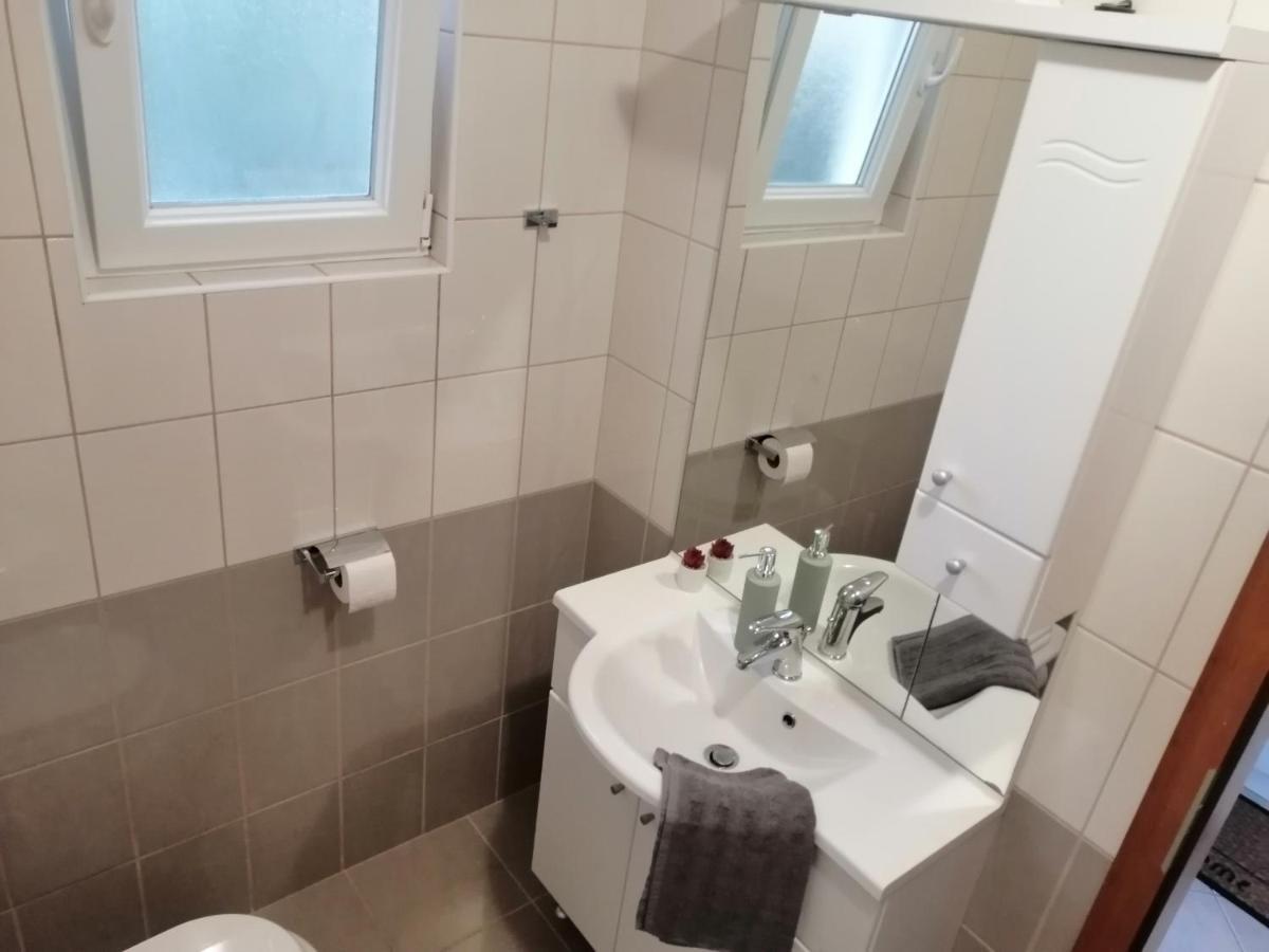 Apartmani Tina Ražanj Exterior foto