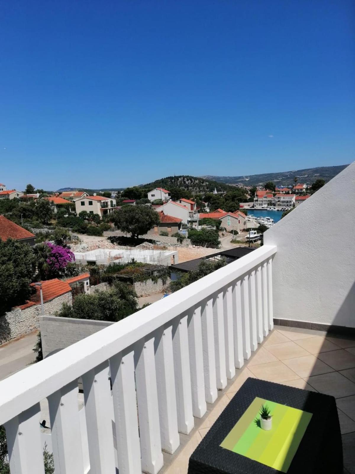 Apartmani Tina Ražanj Exterior foto