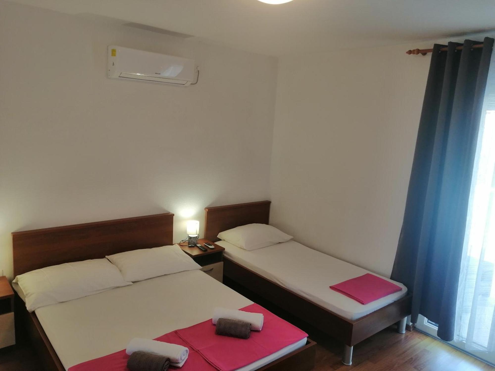 Apartmani Tina Ražanj Exterior foto